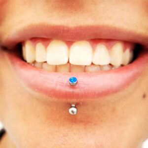 Joya de piercing barbell curvo con ópalo