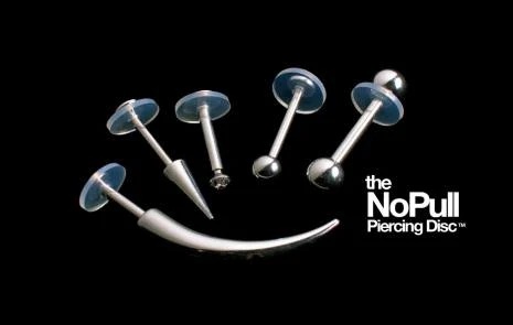 Kit para el cuidado de piercings con spray neilmed piercing aftercare y disco de silicona nopull - Imagen 4